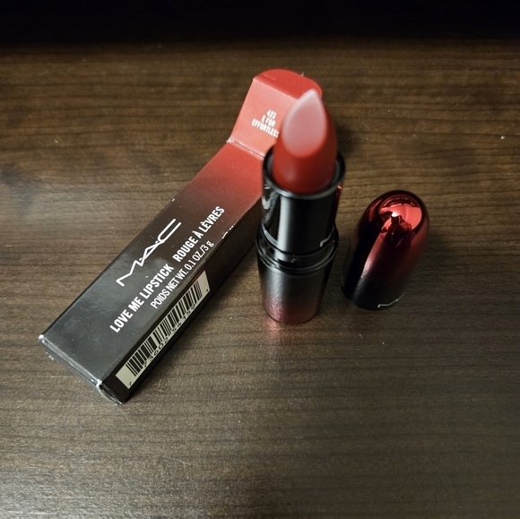 MAC Love Me Lipstick in E For Effortless (NIB) - Picture 3 of 5